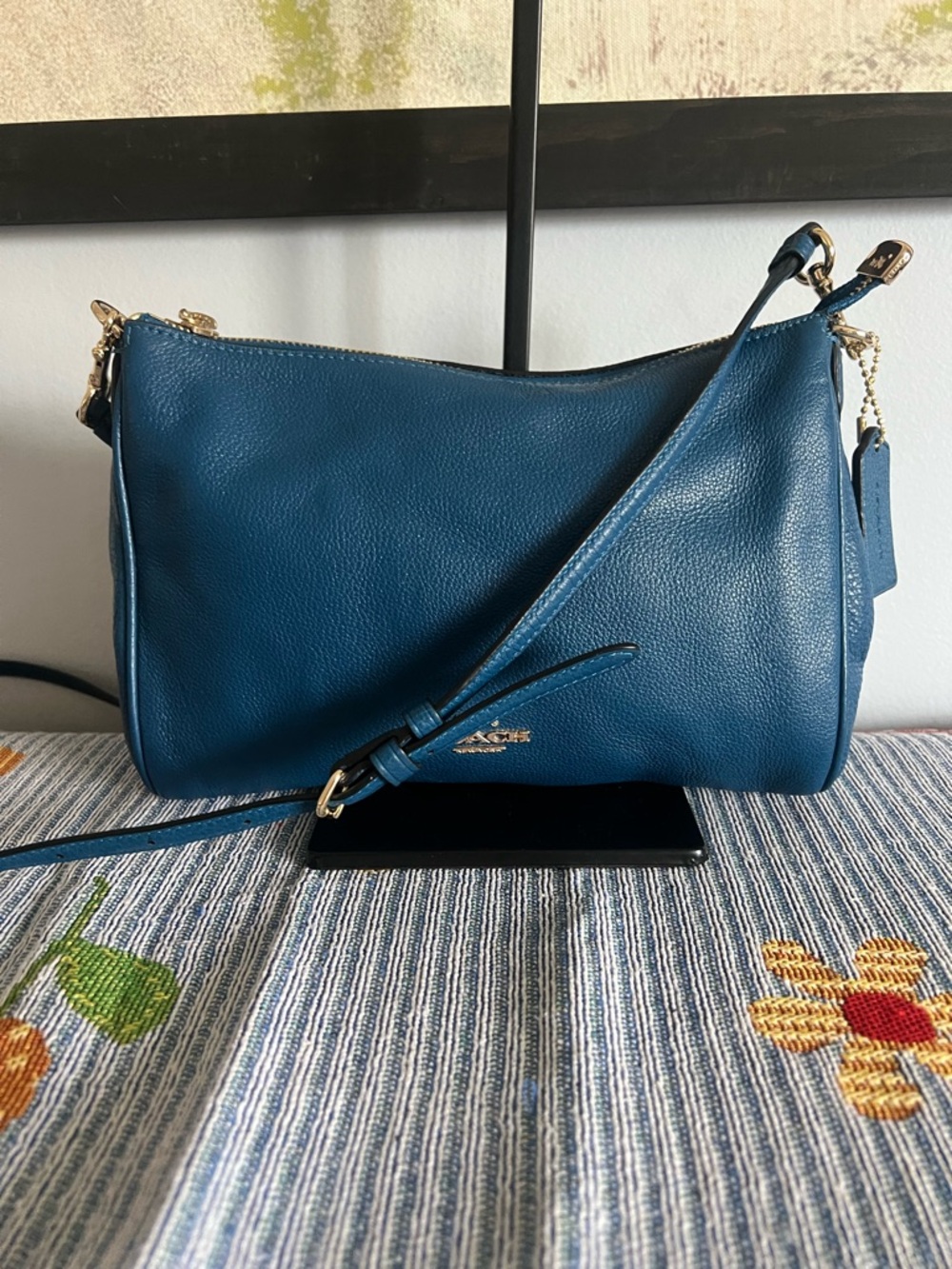 COACH Carrier Blue Pebbled Leather Mini Shoulder Bag Crossbody & Gold Chain - Picture 3 of 10
